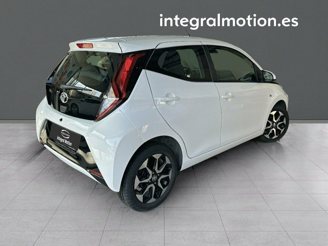 toyota aygo 2022 / foto grande (2)