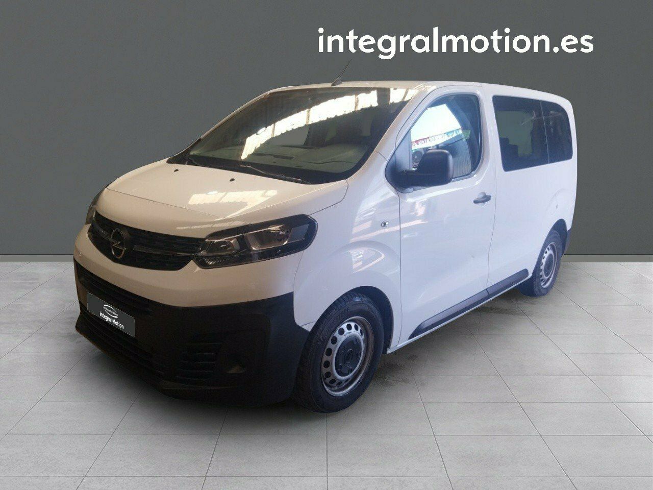Opel corsa ano 2023  de segunda mano - opel vivaro 2020 /