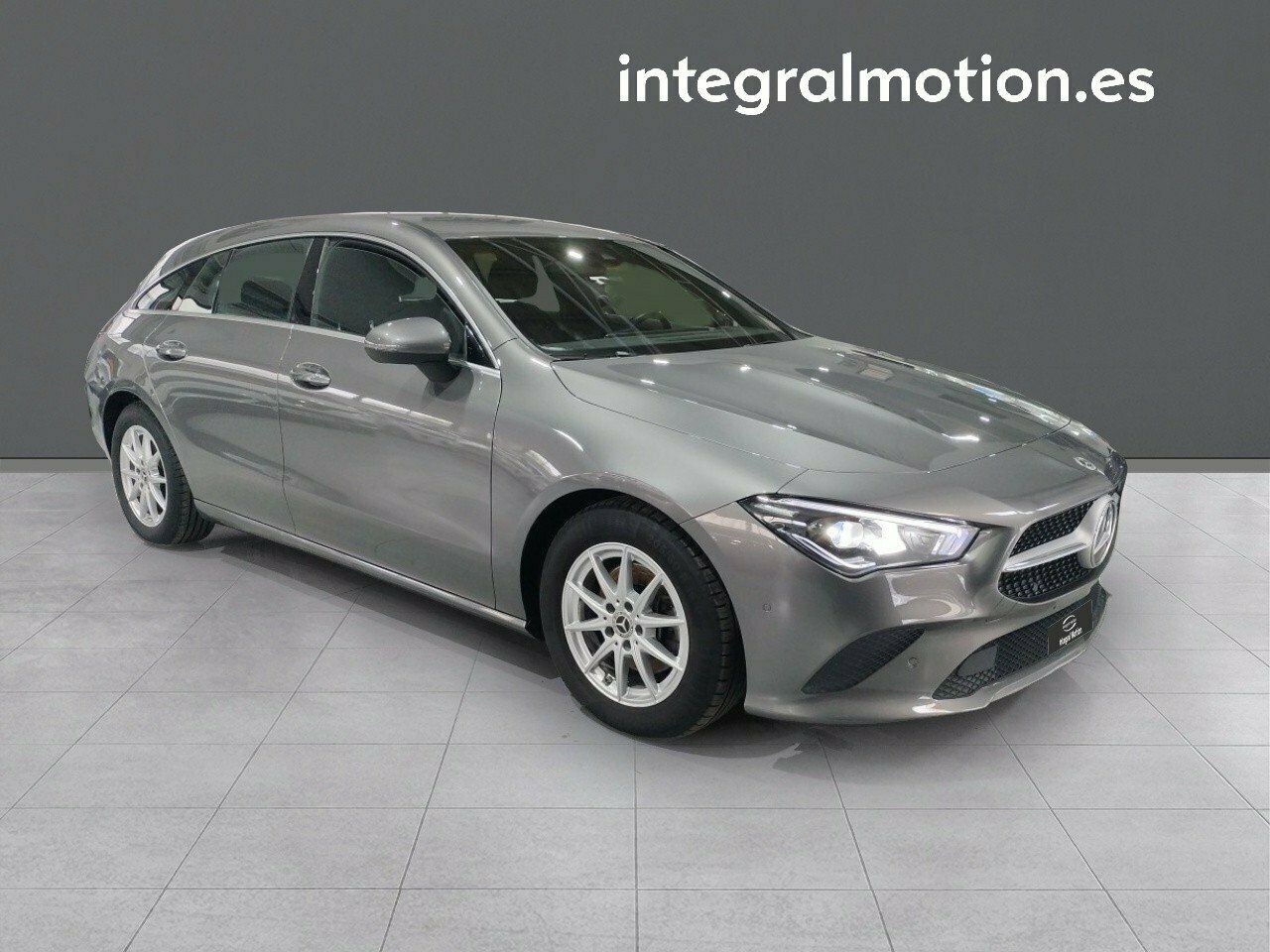 mercedes cla 2021 / foto grande (3)