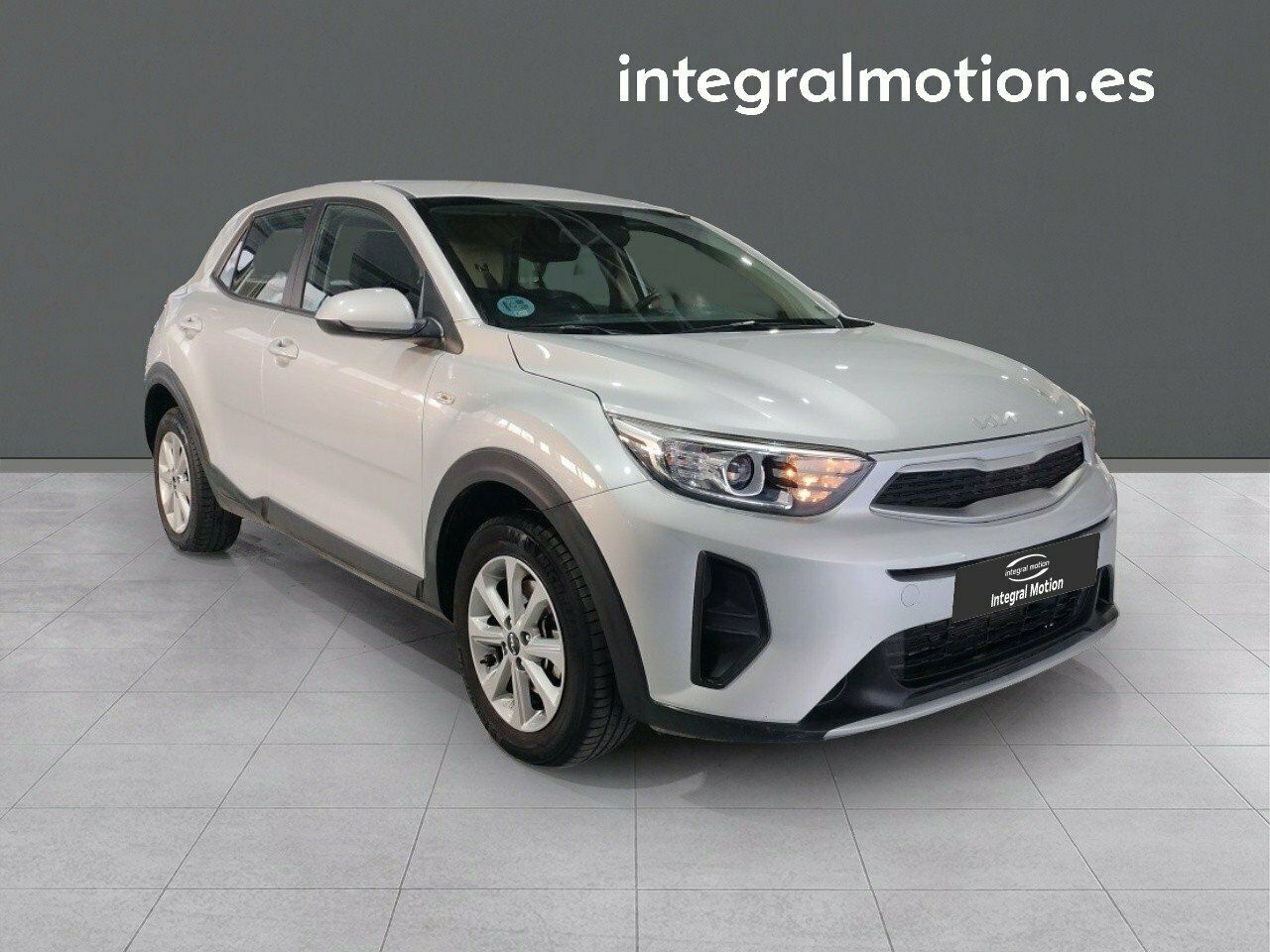 kia stonic 2023 / foto grande (3)
