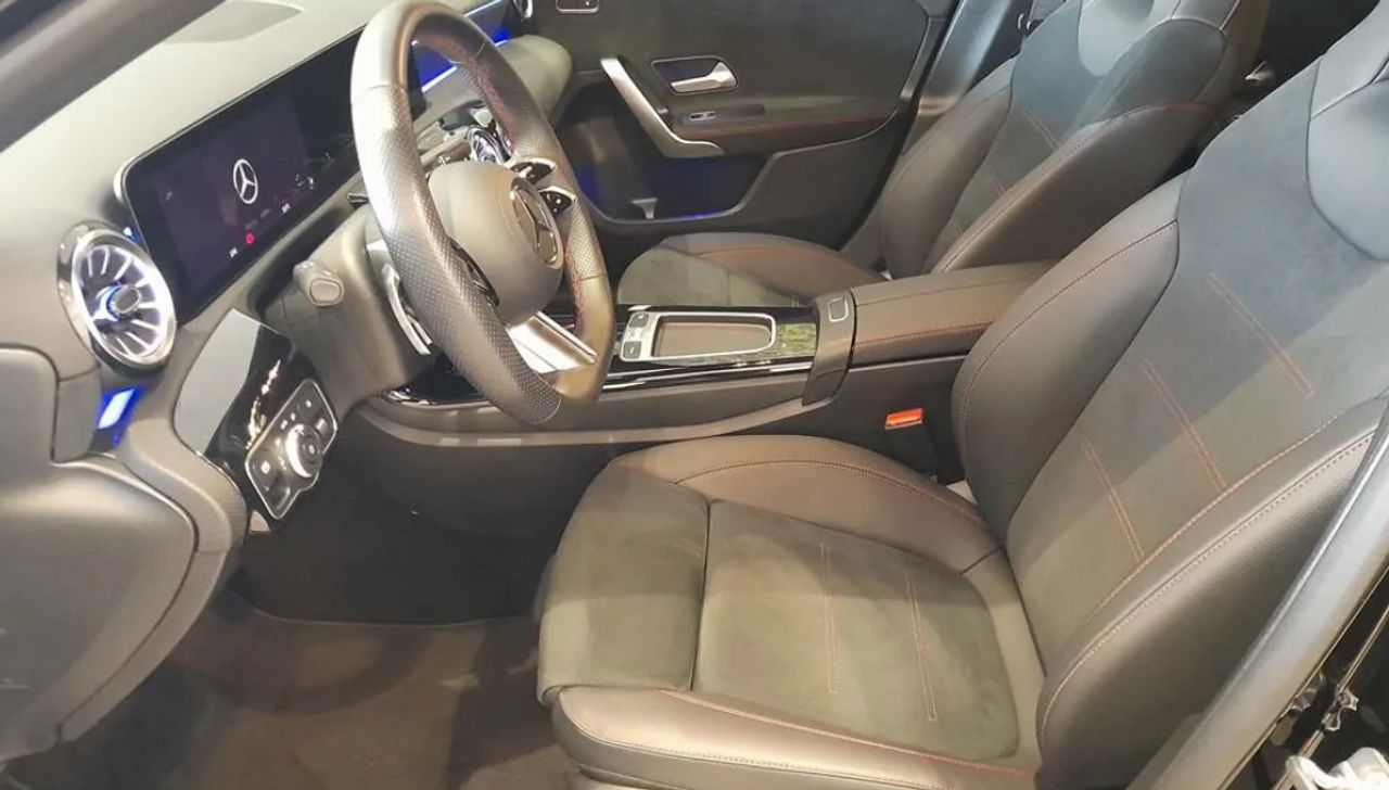 mercedes clase a 2023 / foto grande (3)