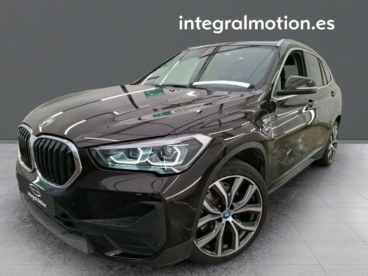 Furgoneta con ayudantes  de segunda mano - bmw x1 2021 /