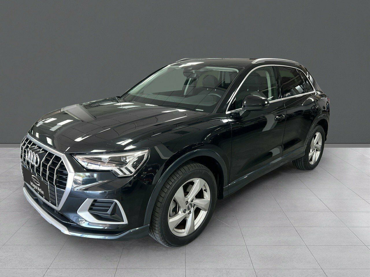 audi q3 2020 /