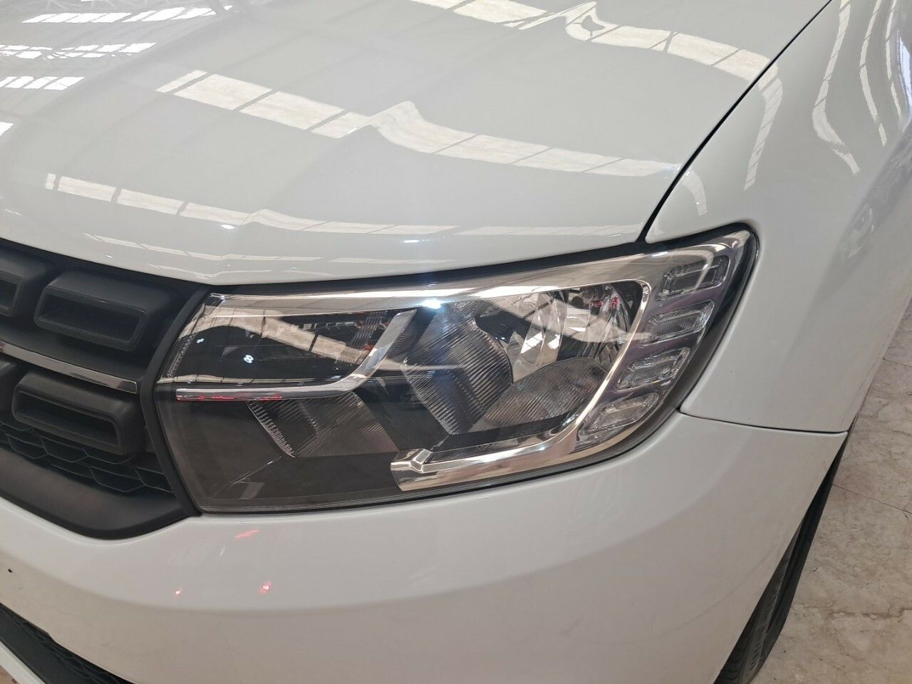 Dacia Sandero Laureate 1.0 54kW (73CV) - foto 24