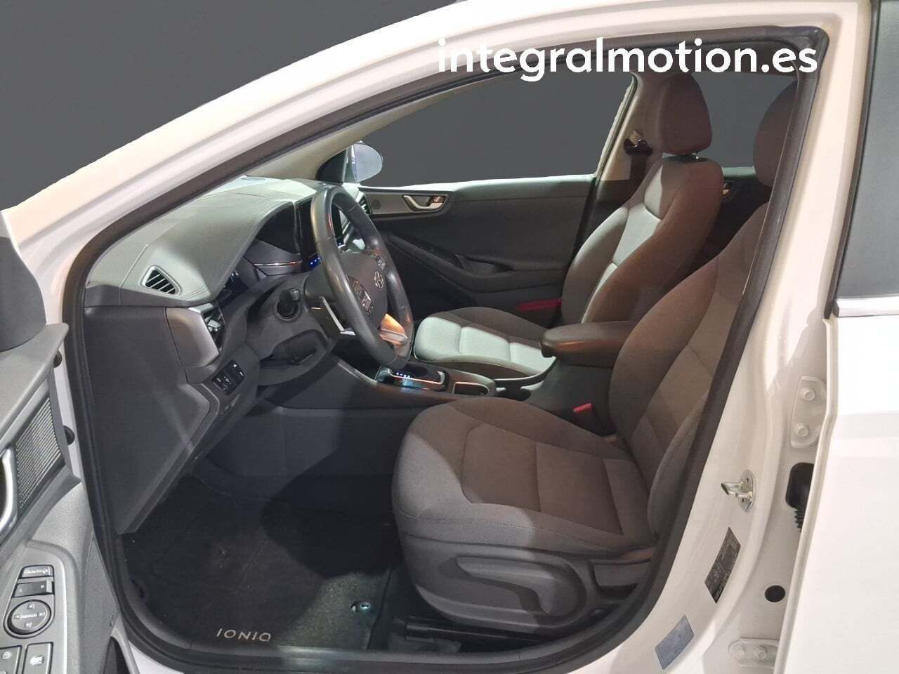 Hyundai IONIQ 1.6 GDI HEV Tecno DCT - foto 6