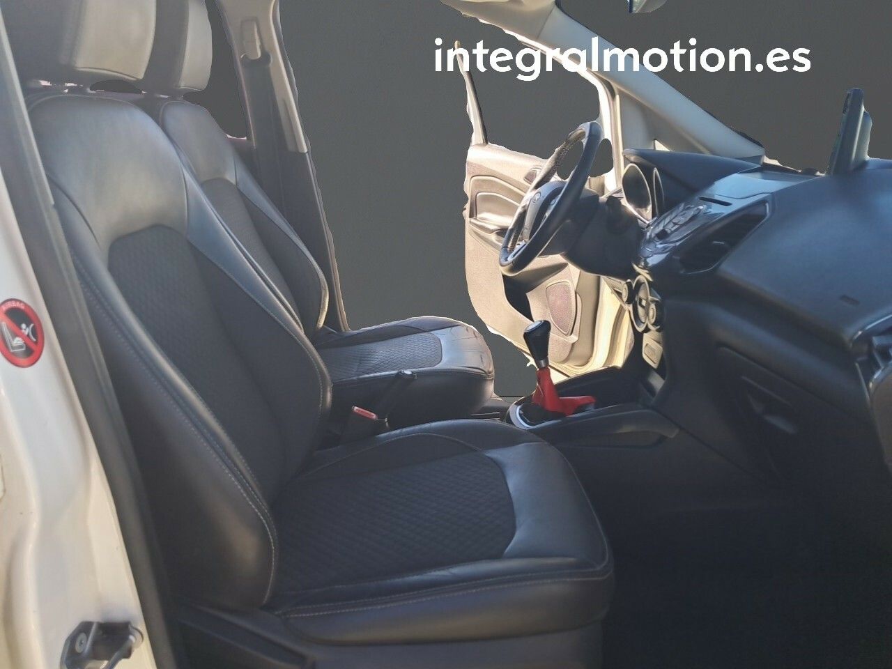 Ford Ecosport 1.5 TDCi 95cv Titanium - foto 9