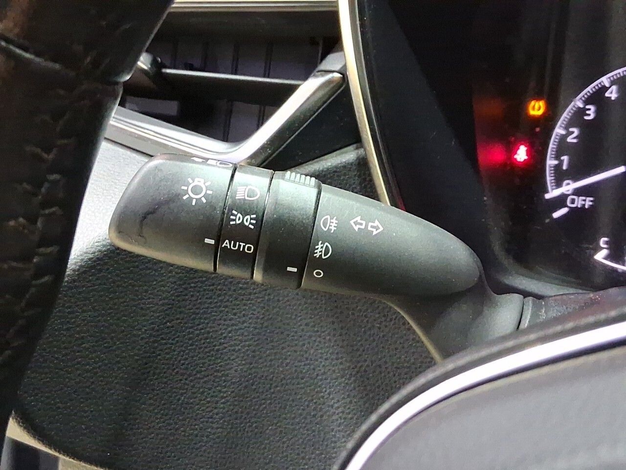 Toyota Corolla 1.8 125H BUSINESS E-CVT - foto 14