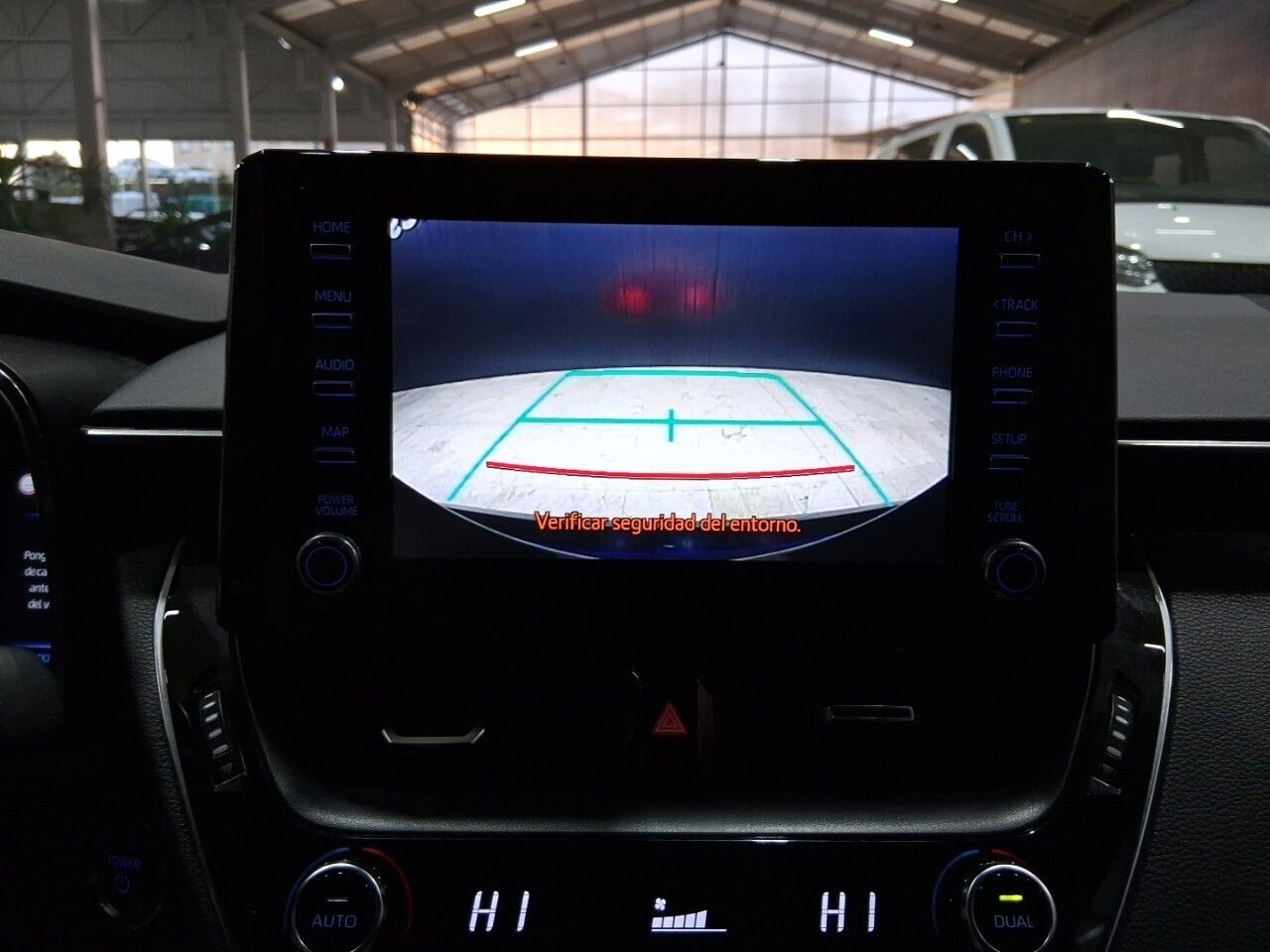 Toyota Corolla 1.8 125H BUSINESS E-CVT - foto 16