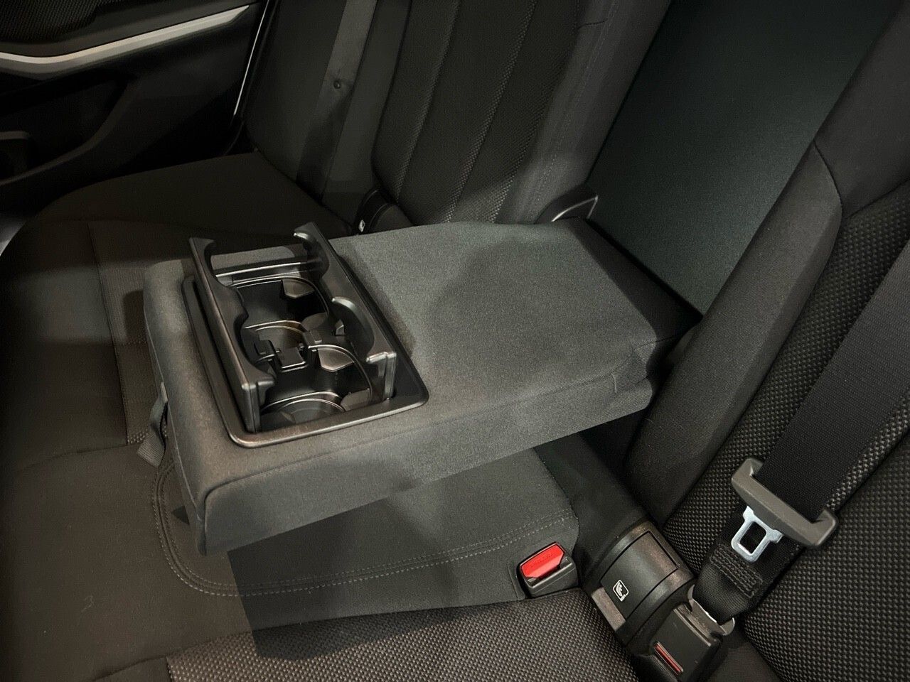 BMW Serie 3 318d Auto. - foto 22