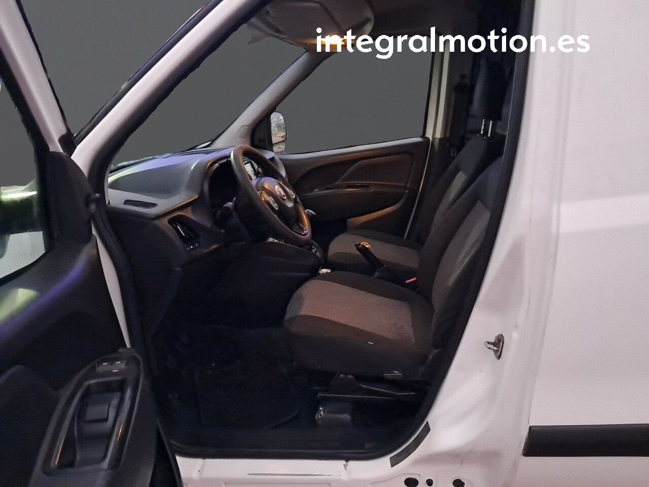 Fiat Doblò 1.3 MTJ FURGON 95CV - foto 7