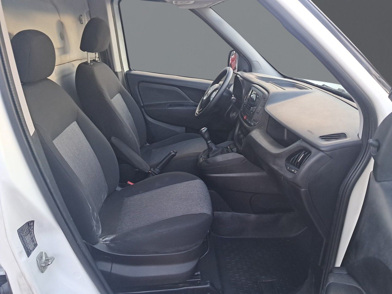 Fiat Doblò 1.3 MTJ FURGON 95CV - foto 9