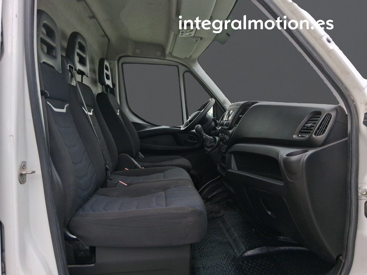 Iveco Daily FURGON 35S16 L4H3 2.3 156CV - foto 9