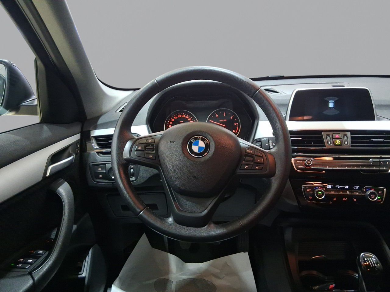 BMW X1 sDrive16d - foto 11