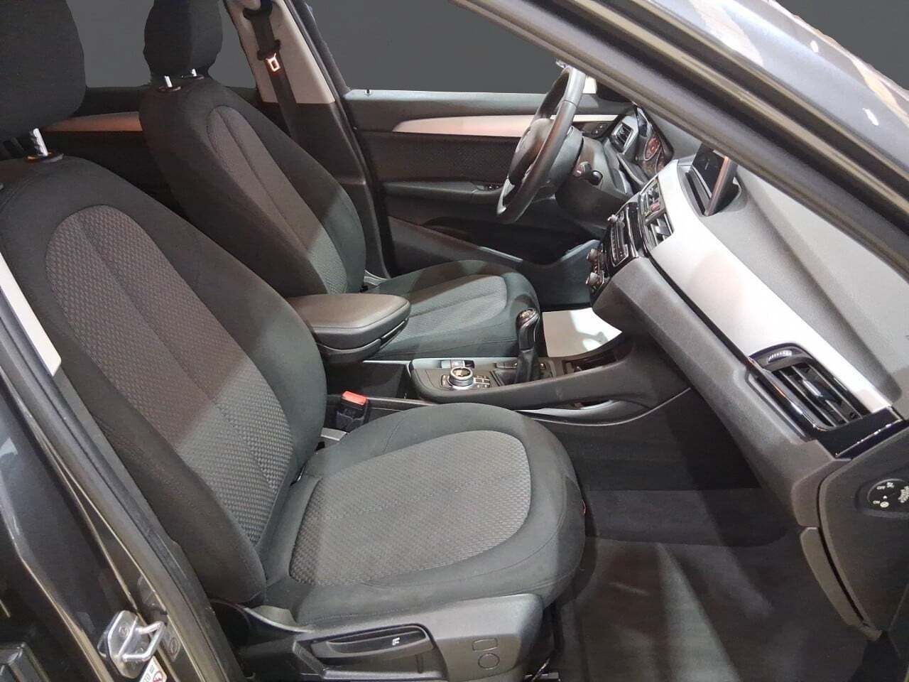 BMW X1 sDrive16d - foto 9