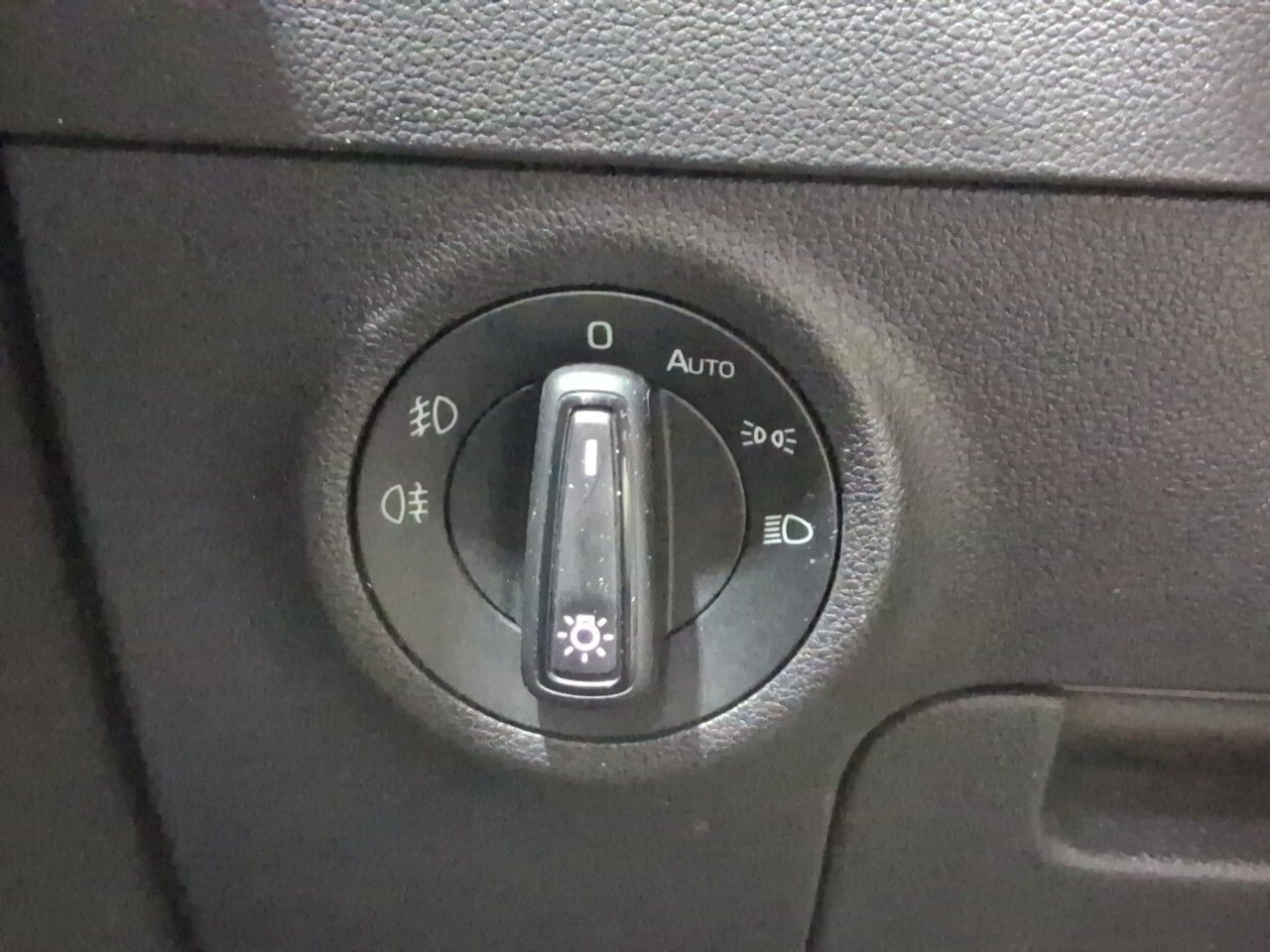 Skoda Karoq 1.6 TDI 85kW (115CV) Ambition - foto 14