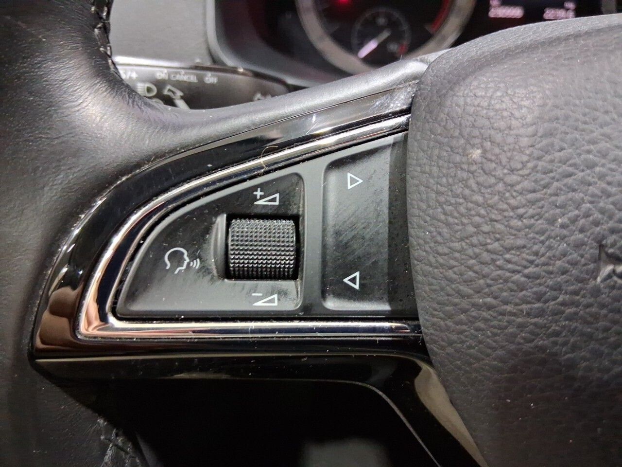 Skoda Karoq 1.6 TDI 85kW (115CV) Ambition - foto 12