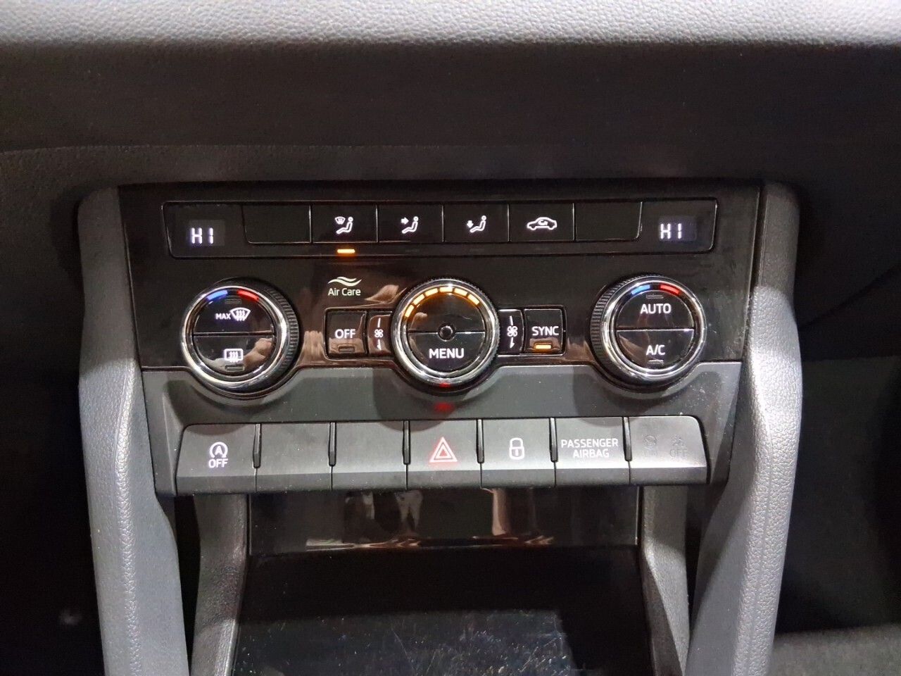 Skoda Karoq 1.6 TDI 85kW (115CV) Ambition - foto 17