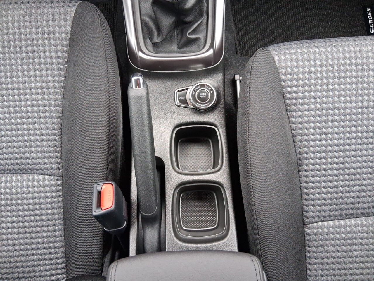 Suzuki SCross 1.4T S2 4WD Mild Hybrid - foto 22