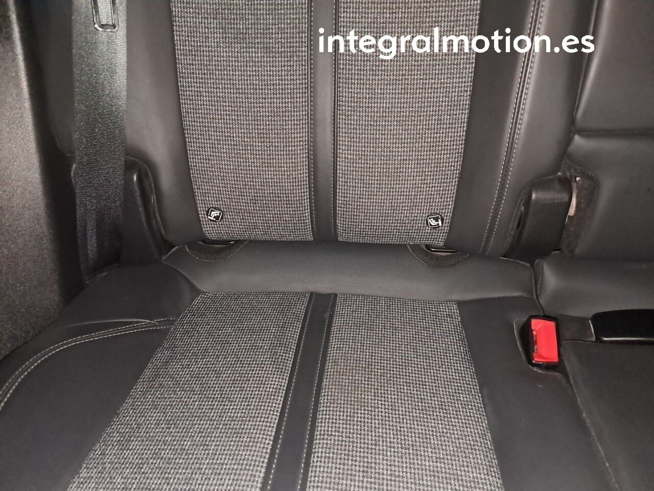 Peugeot 3008 Allure BlueHDi 96kW (130CV) S&S EAT8 - foto 23