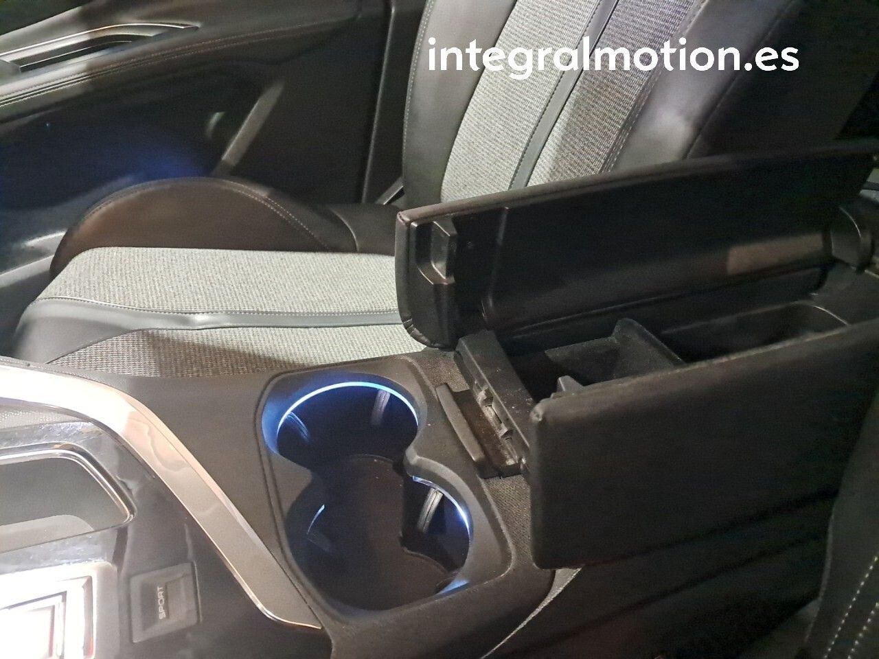 Peugeot 3008 Allure BlueHDi 96kW (130CV) S&S EAT8 - foto 22