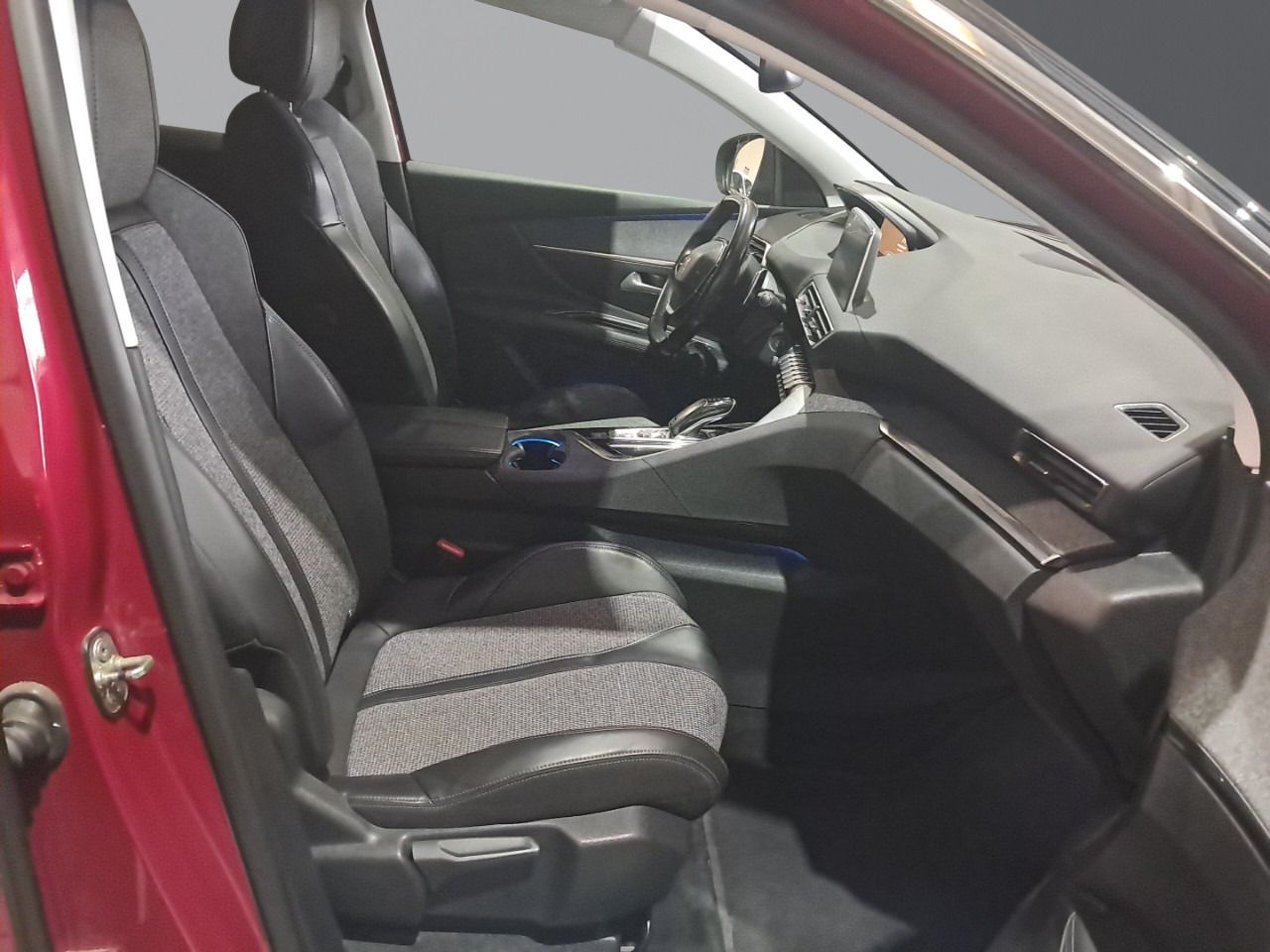 Peugeot 3008 Allure BlueHDi 96kW (130CV) S&S EAT8 - foto 9