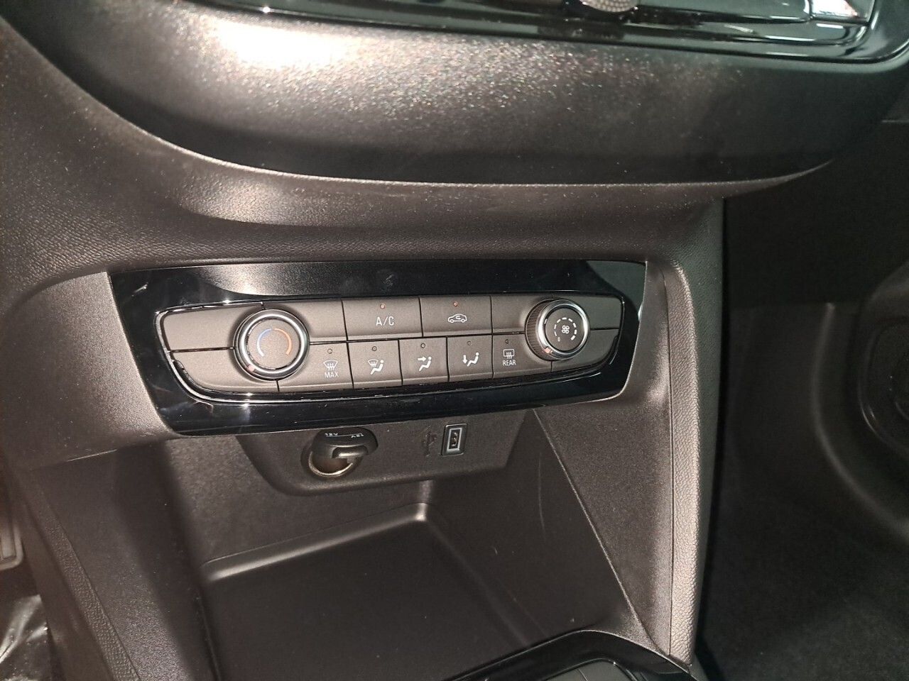 Opel Corsa 1.2T XHL Hybrid 81kW Edition eDCT - foto 17