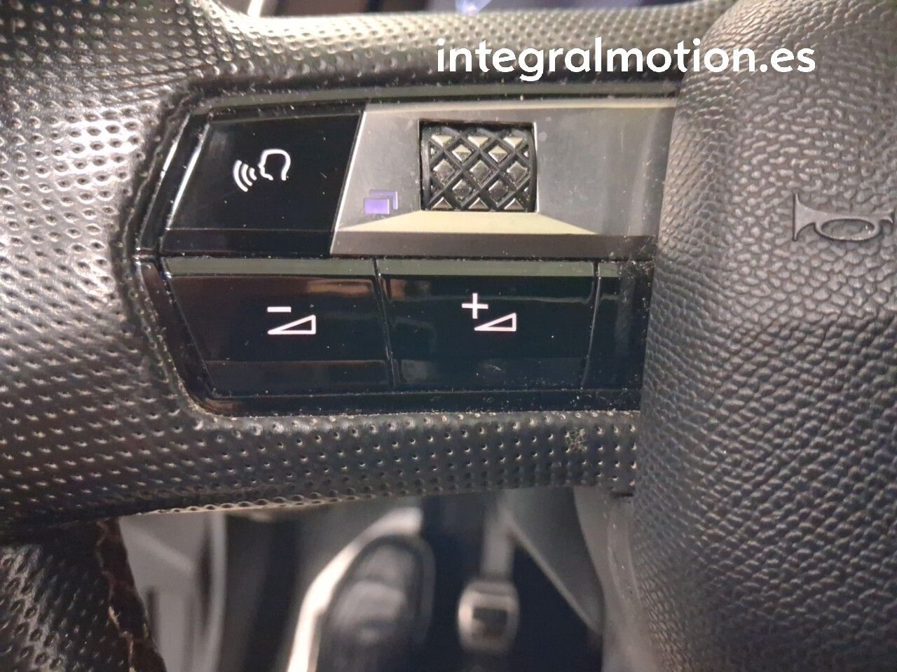 DS DS 7 BlueHDi 96kW (130CV) PERFORMANCE LINE - foto 12