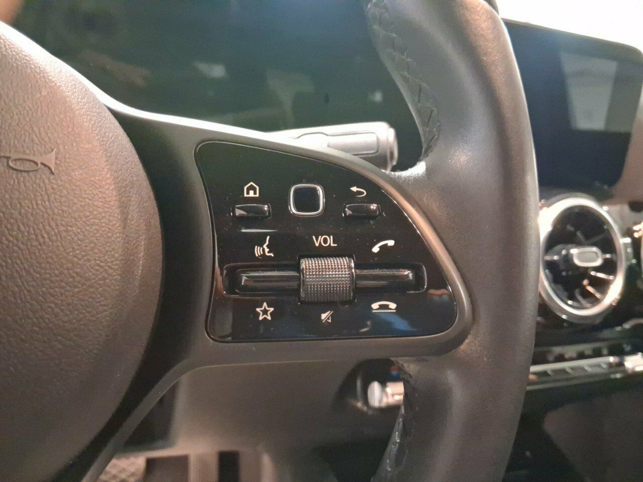 Mercedes GLA GLA 250 e - foto 13