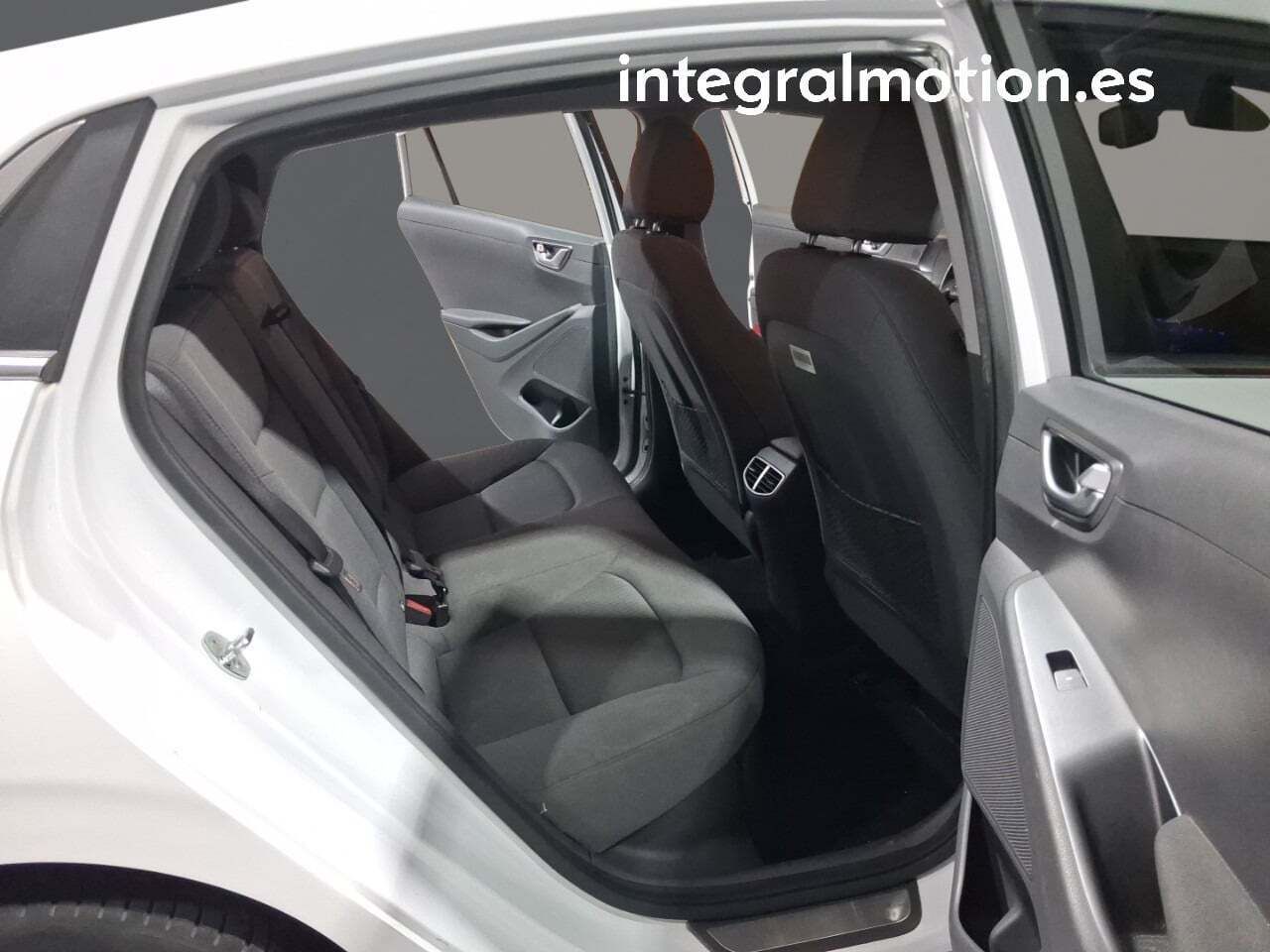 Hyundai IONIQ 1.6 GDI HEV Tecno DCT - foto 9