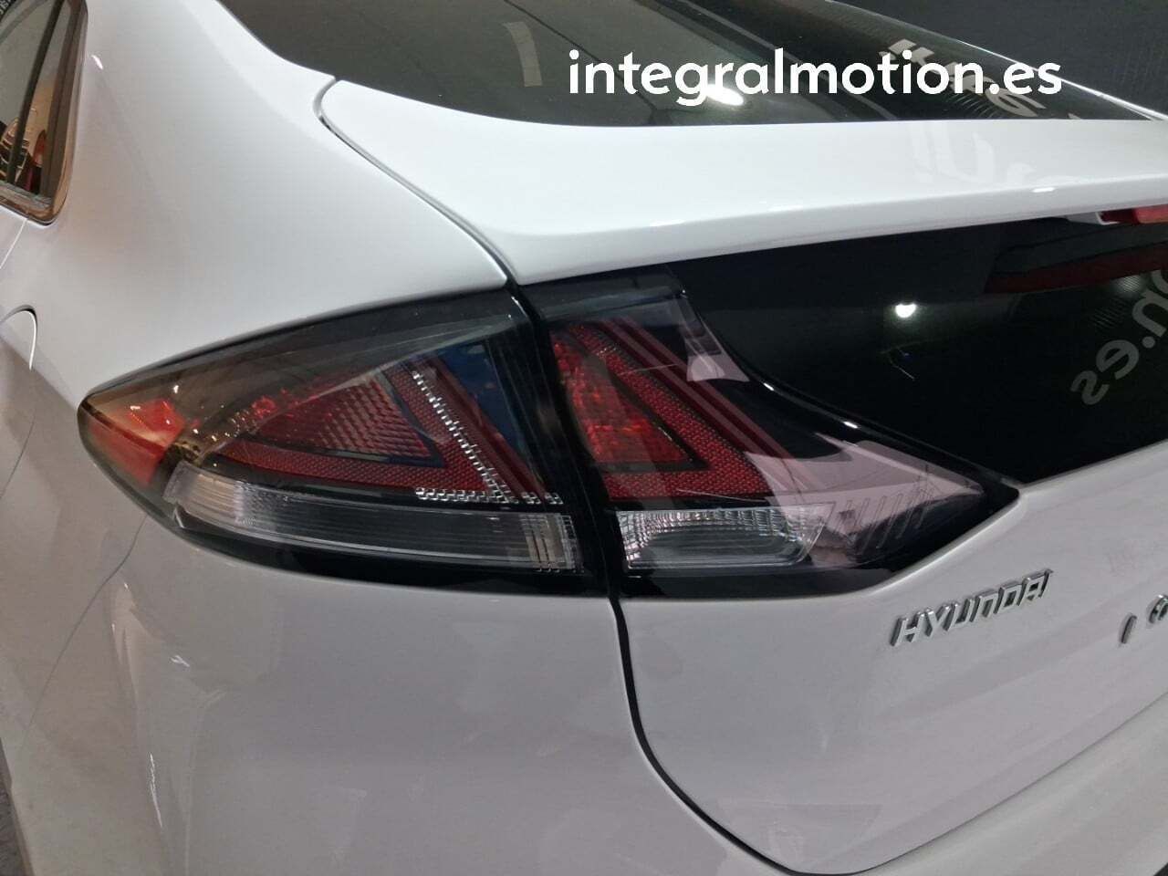Hyundai IONIQ 1.6 GDI HEV Tecno DCT - foto 28