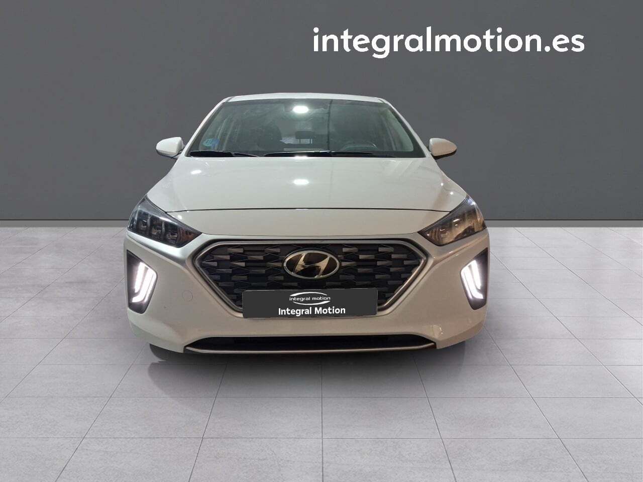 Hyundai IONIQ 1.6 GDI HEV Tecno DCT - foto 2