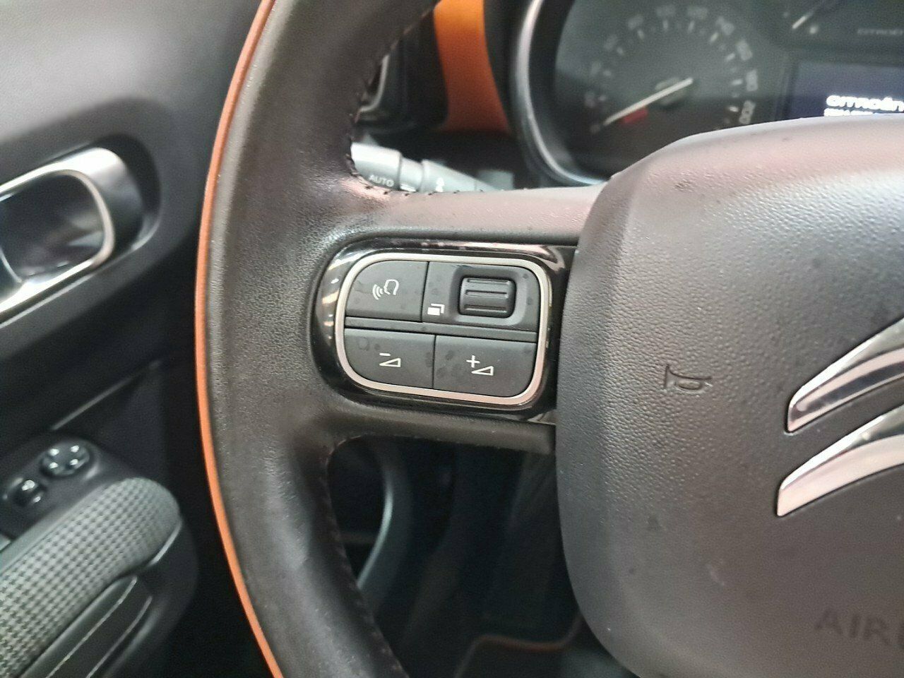 Citroën C3 Aircross BlueHDi 73kW (100CV) S&S SHINE - foto 11