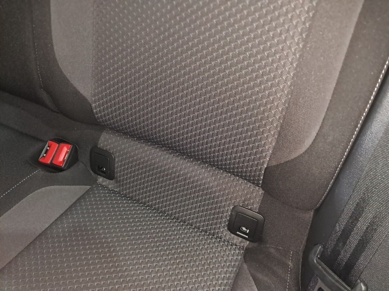 Volkswagen Passat Business 1.6 TDI 88kW (120CV) DSG - foto 23