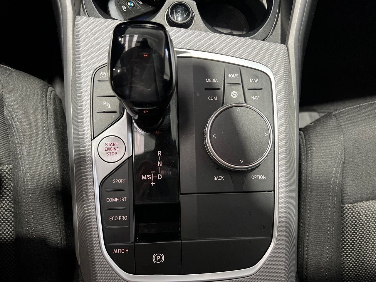 BMW Serie 3 318d Auto. - foto 18