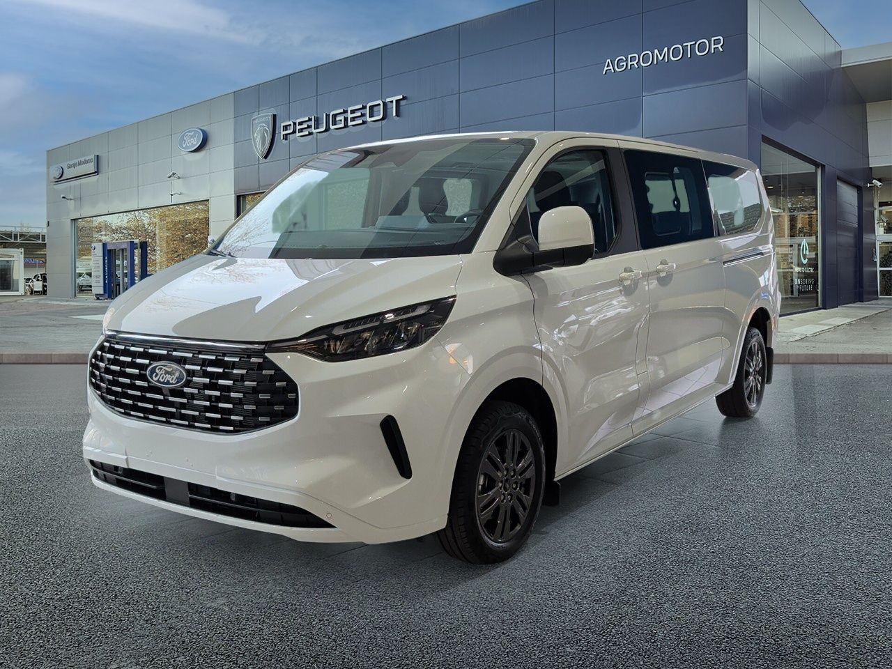 Ford Tourneo Custom 2.0 EcoBlue 125kW L2 Titanium Auto