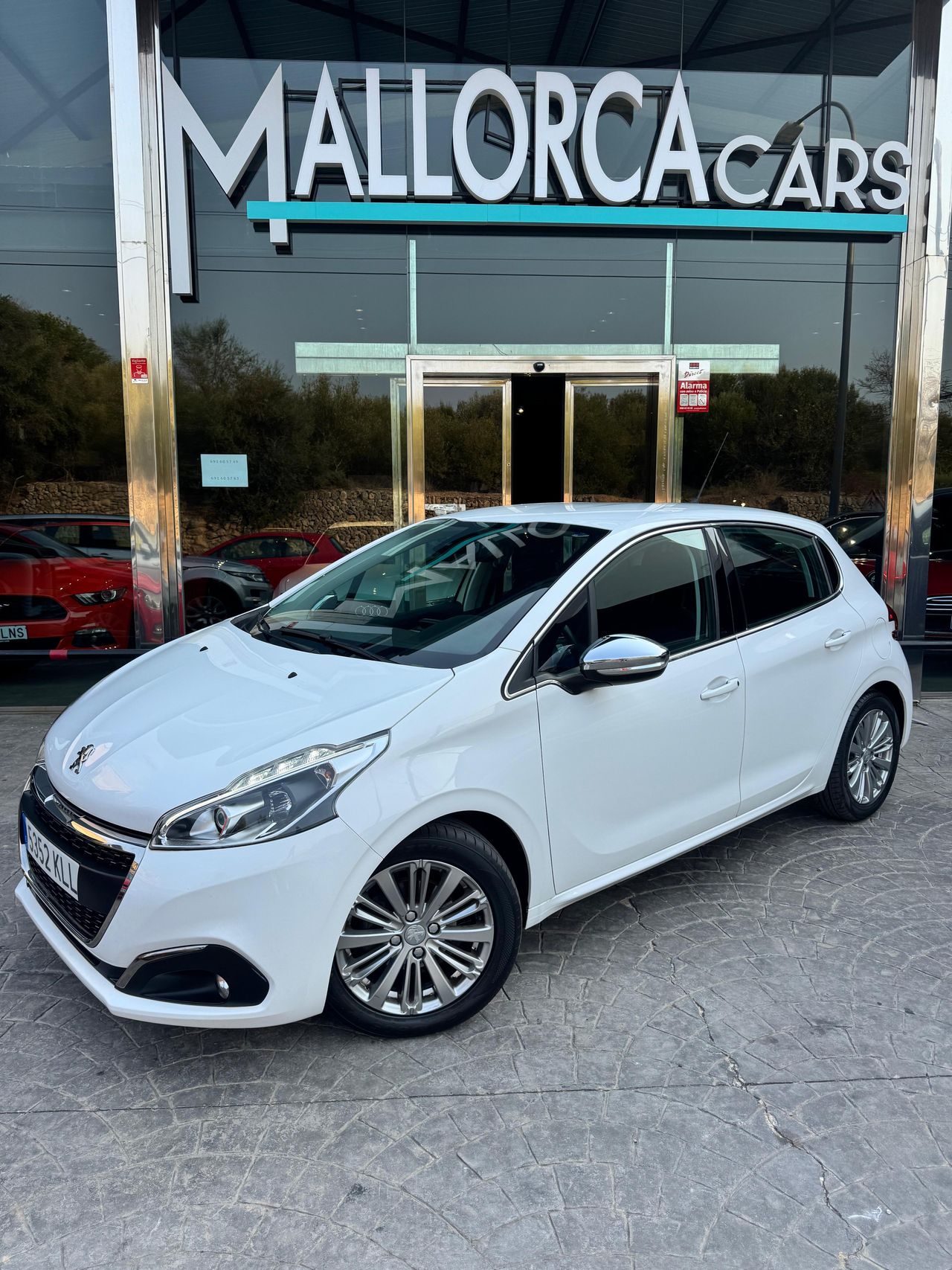 peugeot 208 2018 /