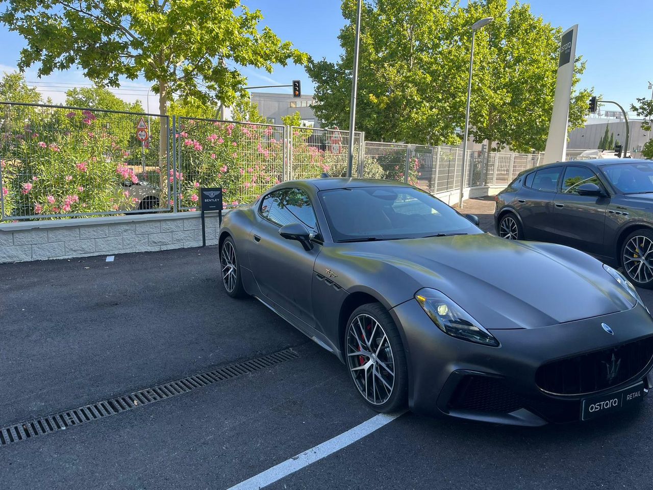 maserati granturismo 2023 / foto grande (3)