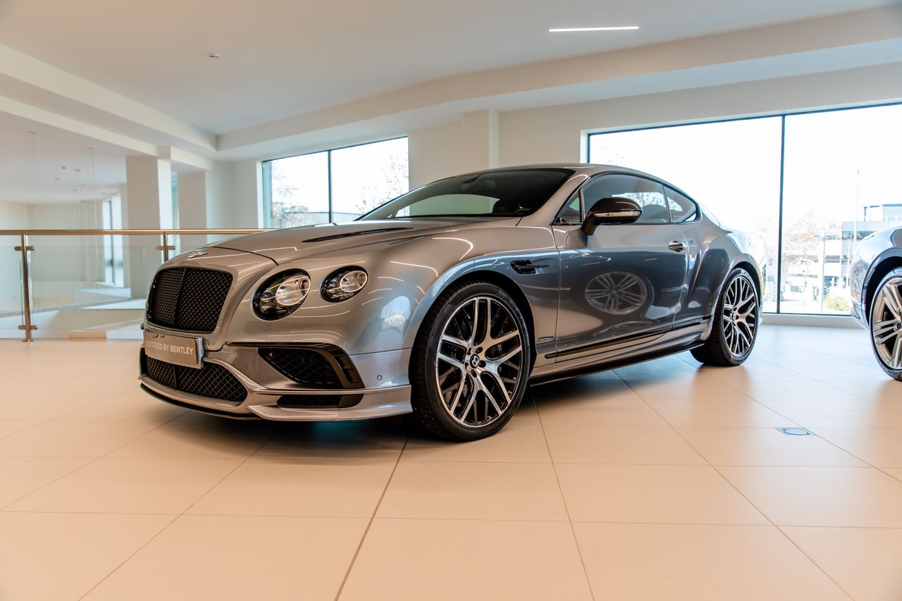 bentley continental 2017 / foto grande (1)