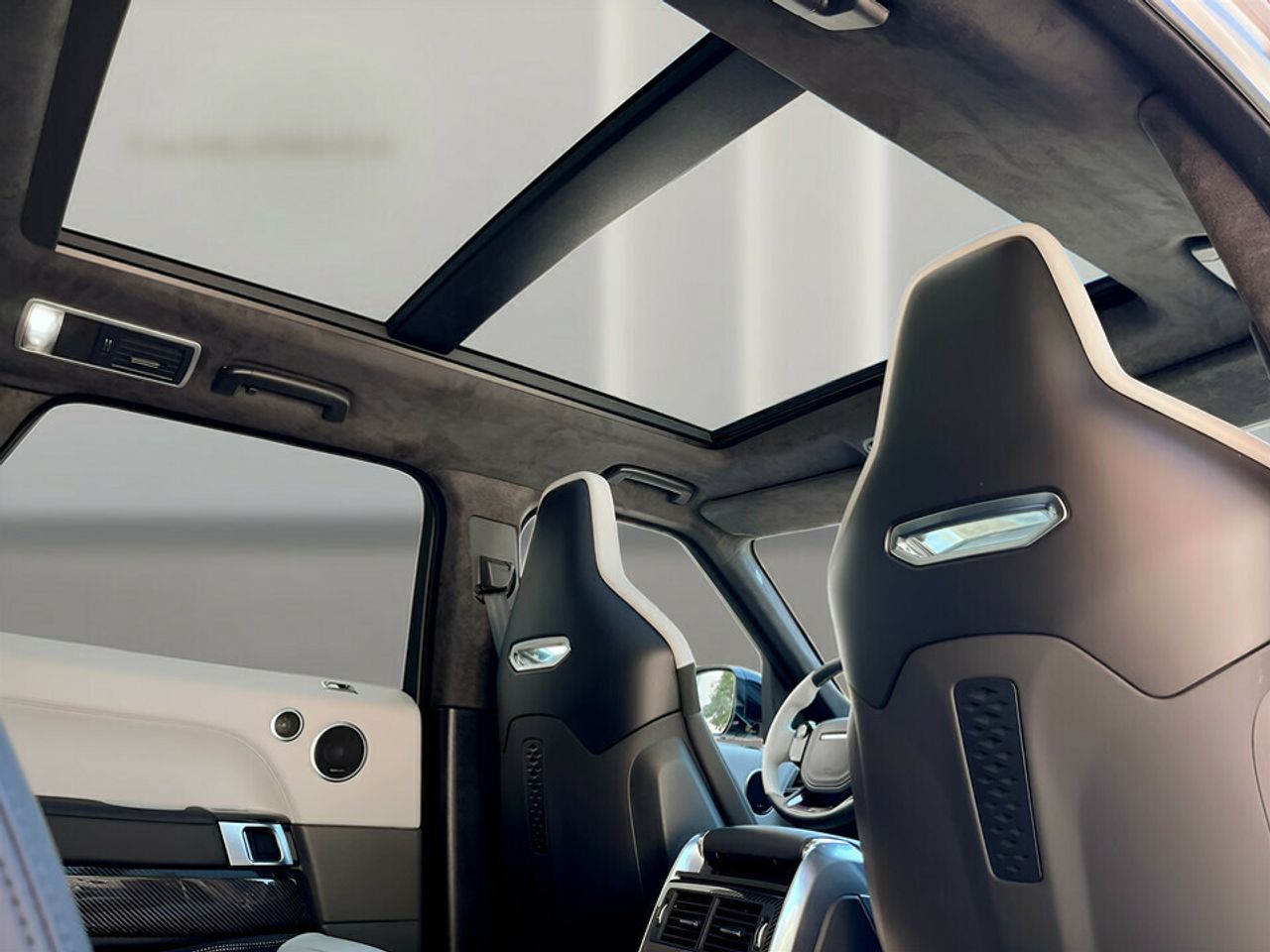 Land-Rover Range Rover Sport 5.0 V8 S/C 423kW (575CV) SVR - foto 27