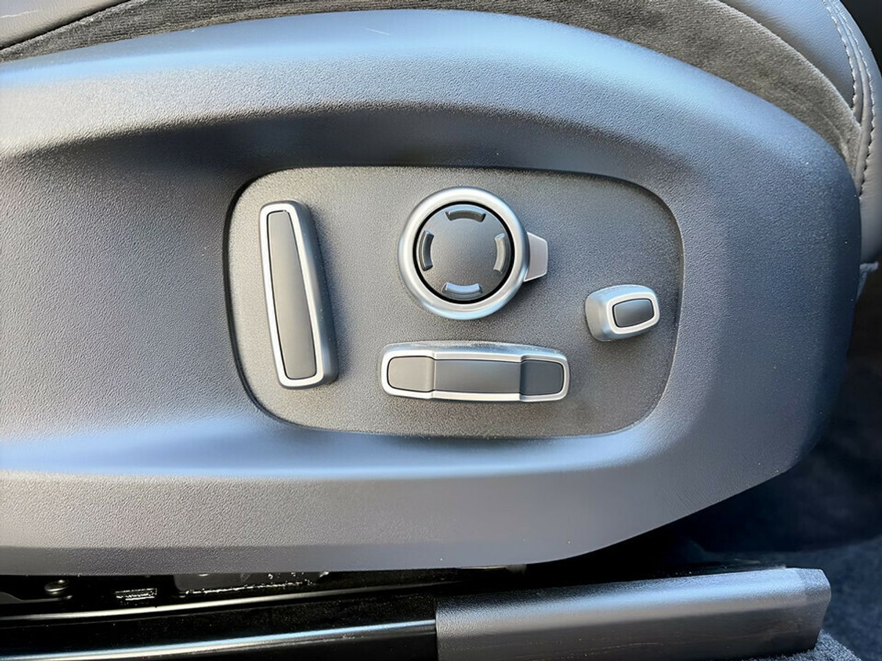 Land-Rover Range Rover Sport 5.0 V8 S/C 423kW (575CV) SVR - foto 39