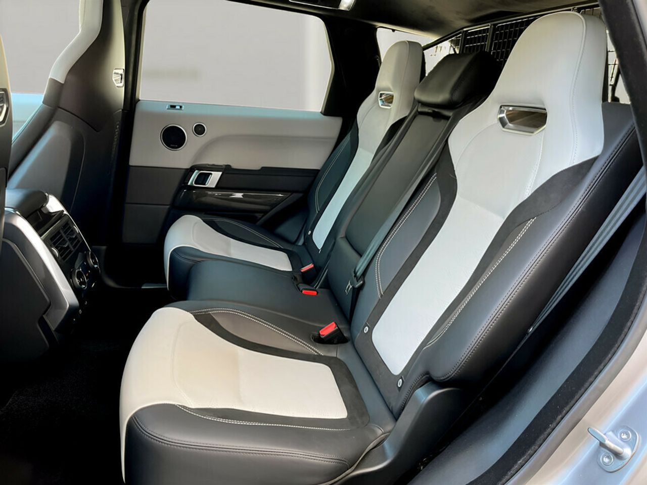 Land-Rover Range Rover Sport 5.0 V8 S/C 423kW (575CV) SVR - foto 26