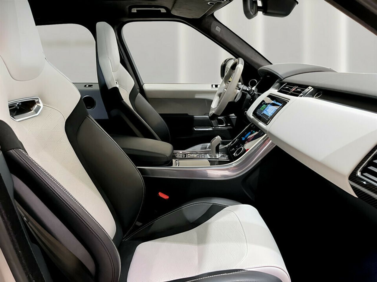 Land-Rover Range Rover Sport 5.0 V8 S/C 423kW (575CV) SVR - foto 11