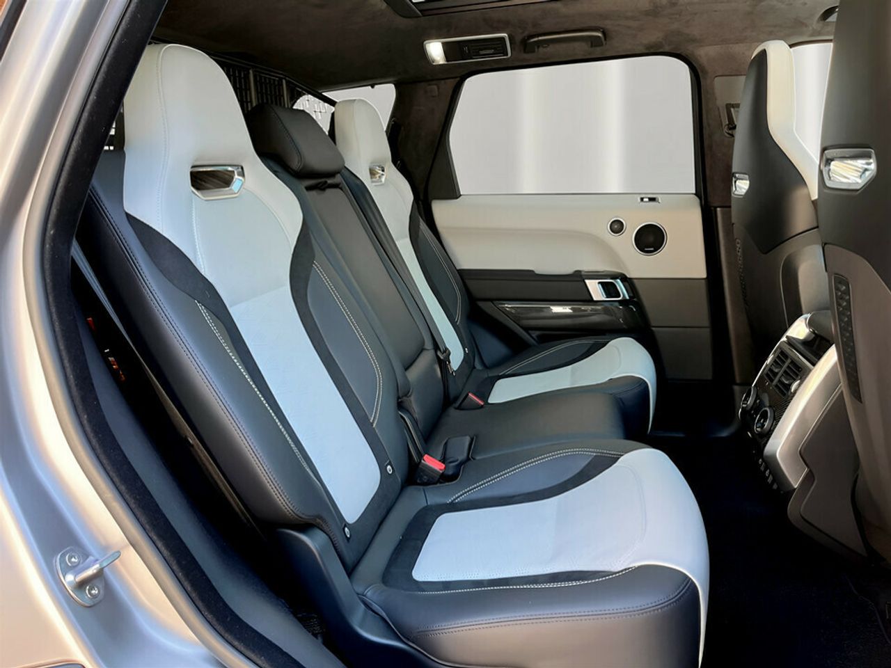 Land-Rover Range Rover Sport 5.0 V8 S/C 423kW (575CV) SVR - foto 37