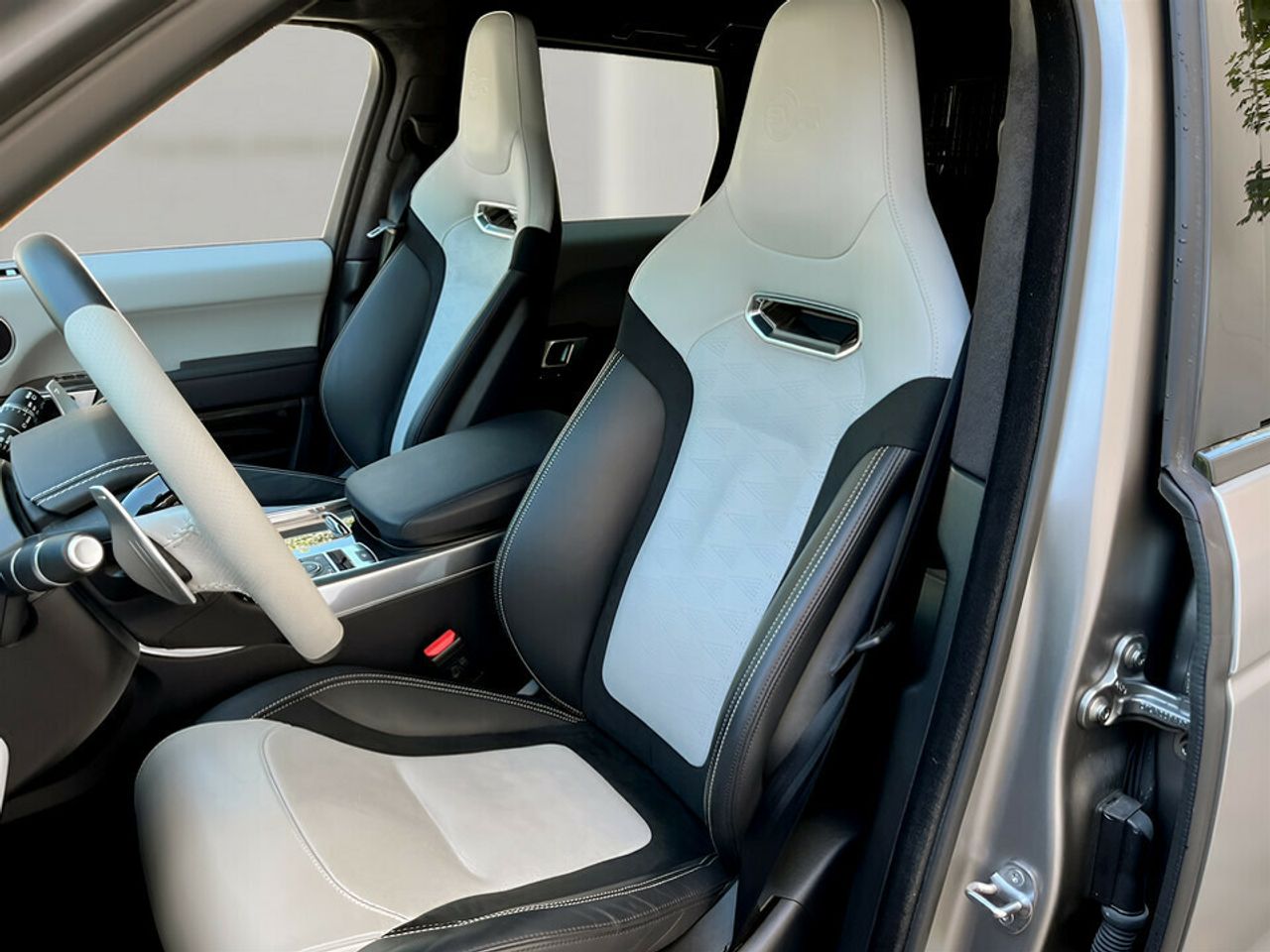 Land-Rover Range Rover Sport 5.0 V8 S/C 423kW (575CV) SVR - foto 28