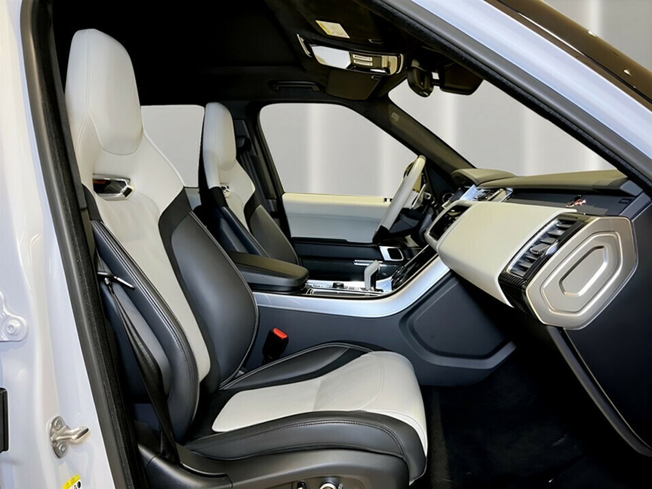 Land-Rover Range Rover Sport 5.0 V8 S/C 423kW (575CV) SVR - foto 14