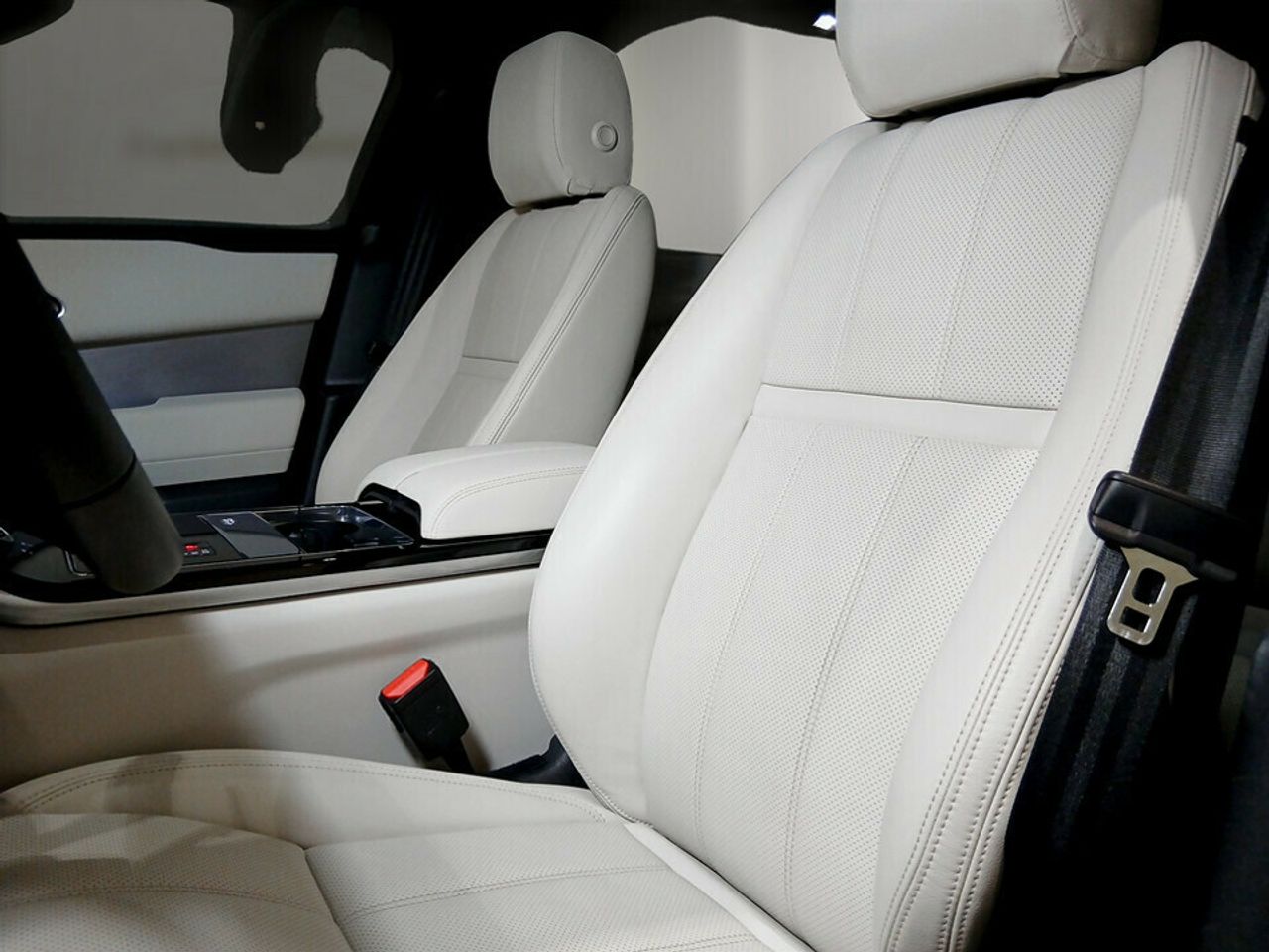 Land-Rover Range Rover Velar 2.0D I4 150kW R-Dynamic SE 4WD  - foto 16