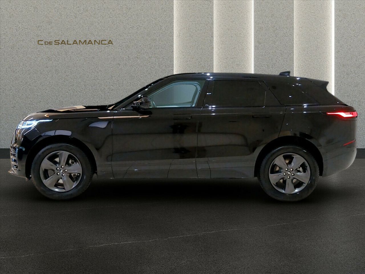 Land-Rover Range Rover Velar 2.0D I4 150kW R-Dynamic SE 4WD  - foto 8