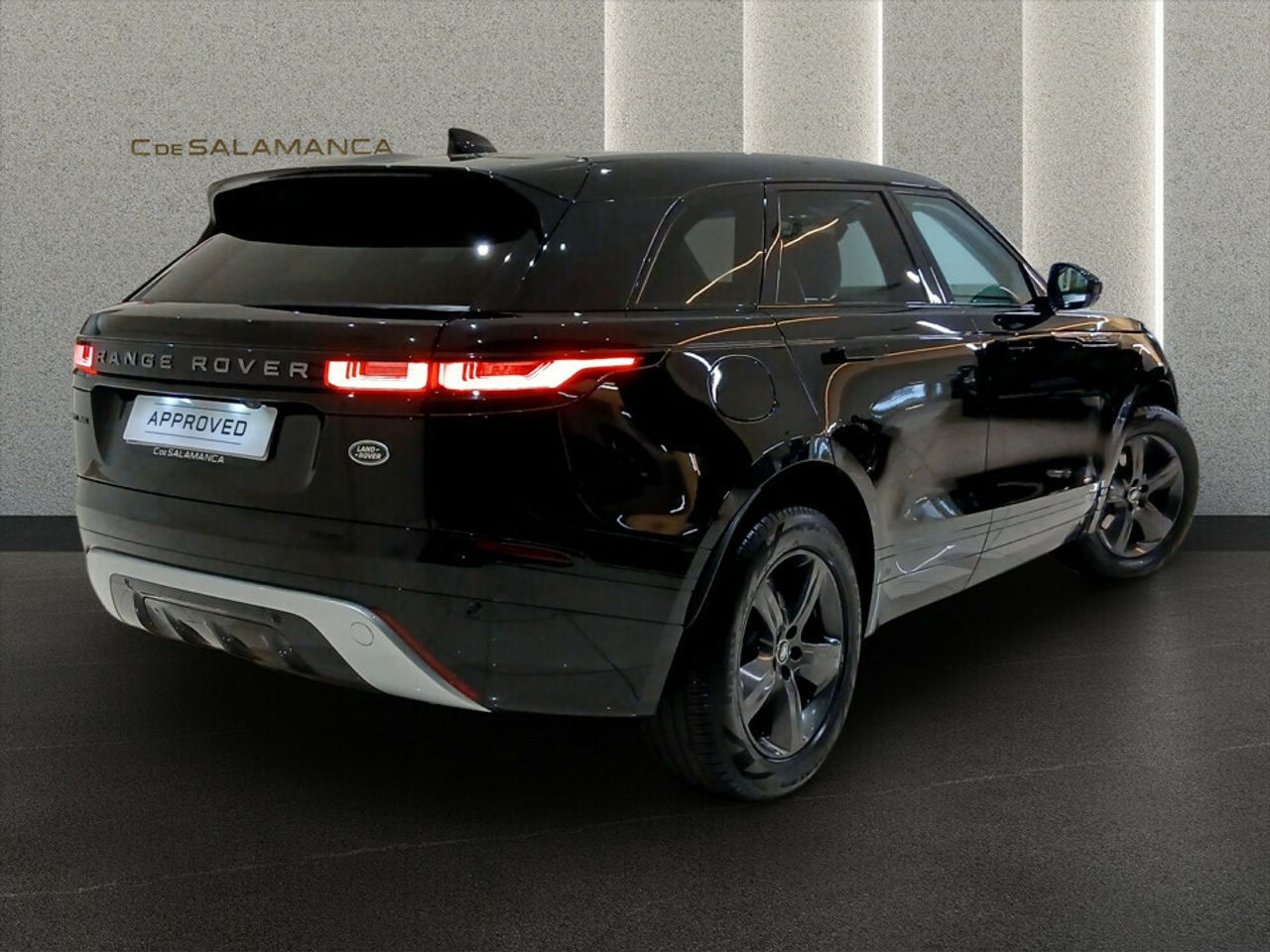 Land-Rover Range Rover Velar 2.0D I4 150kW R-Dynamic SE 4WD  - foto 5