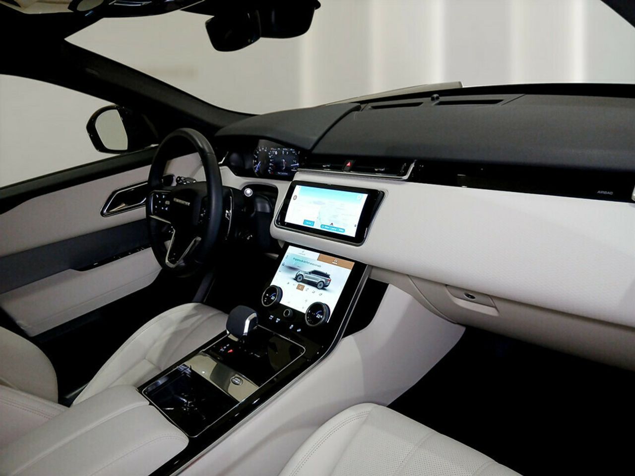 Land-Rover Range Rover Velar 2.0D I4 150kW R-Dynamic SE 4WD  - foto 15