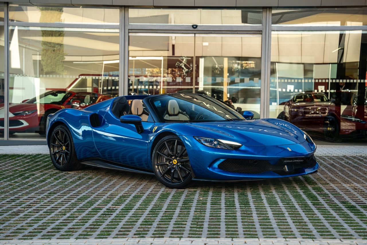 Ferrari 296 GTS - foto 2